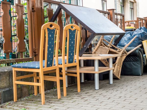 Table Disposal in Pataskala